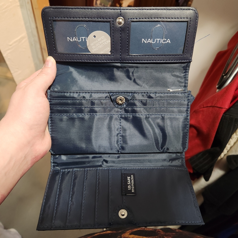 Nautica Men's Navy Wallet